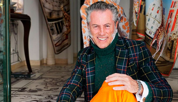 Ignacio Goitia en un espacio intervenido por el artista, retratado por Vanitatis